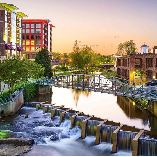$119-$139 – Explore Greenville's food scene from this suite