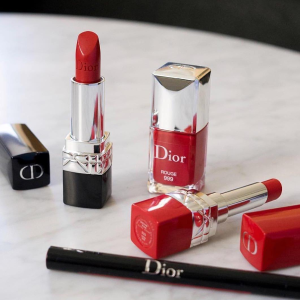超后一天：Dior 美妆护肤品热卖 入限量彩妆盘 娜塔莉同款唇膏