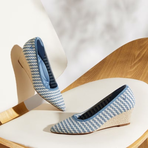 Pointed-Toe Wedge (Aria Wedge Pro)