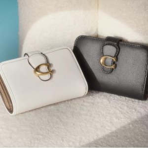Up to 40% off + extra 30% offCoach Sale
