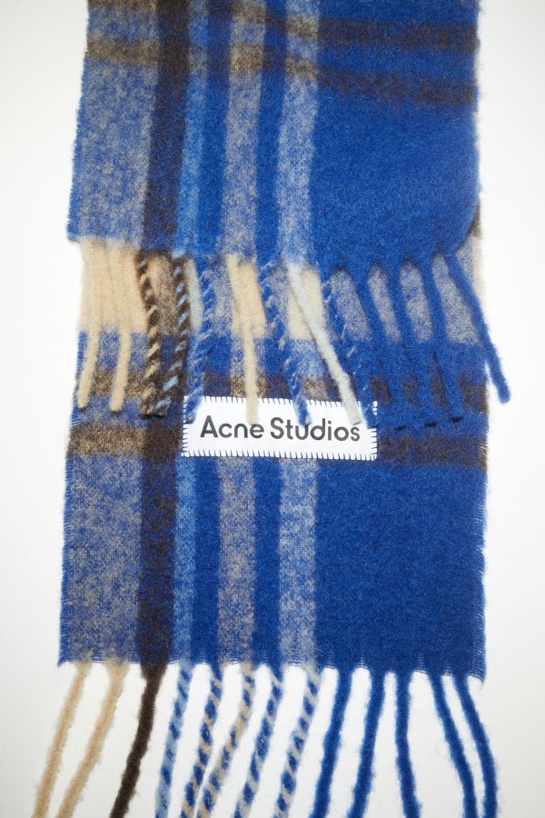 Check Fringed Scarf