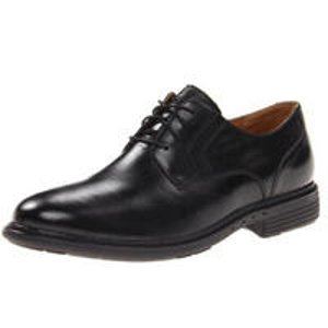Select Men's and Women's Clarks Shoes @ Amazon.com