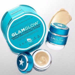with THIRSTYMUD™ HYDRATING TREATMENT Purchase @ Glamglow