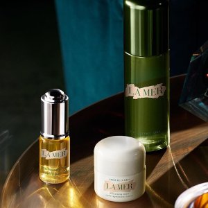 Last Day: with Any La Mer Beauty Purchase @ Bloomingdales