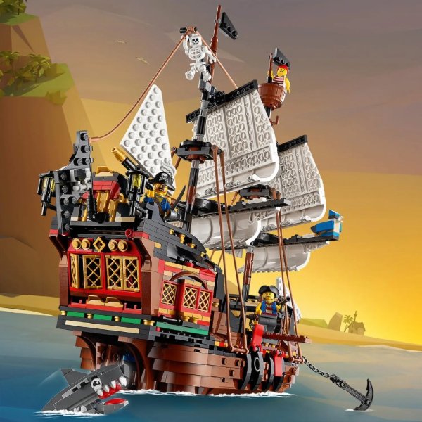 LEGO 创意百变系列 海盗船 31109，可搭三种造型