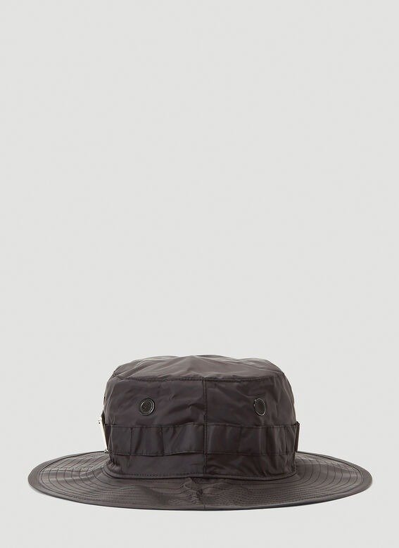 Logo-Plaque Nylon Hat in Black