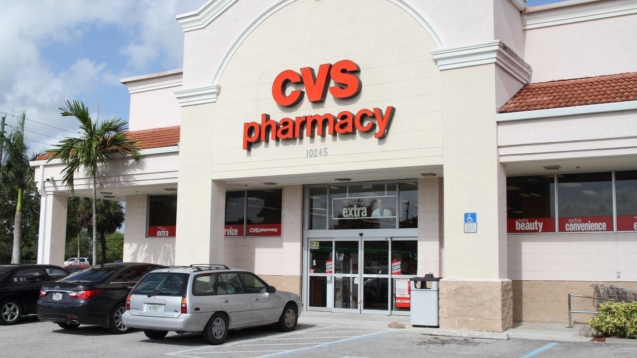 CVS将在未来三年关闭约900家门店