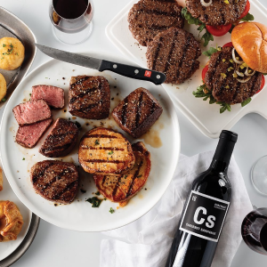 Omaha Steaks 新鲜食材套餐礼包促销热卖，包含多款肉类