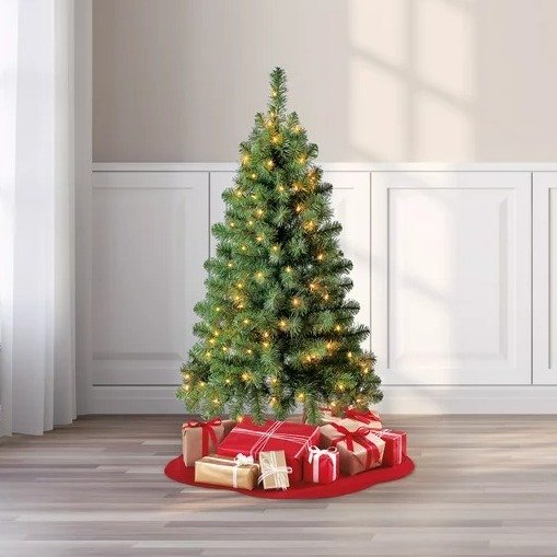 Pre-Lit  Artificial Christmas Tree, 4'