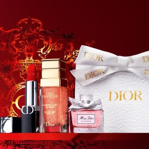 独家：Dior 新年美妆热卖 收唇妆礼盒