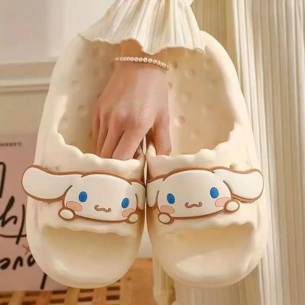 Sanrio Cinnamoroll Indoor Slides, Cute Cartoon Soft Sole Shoes, New Summer Fashion Shoes