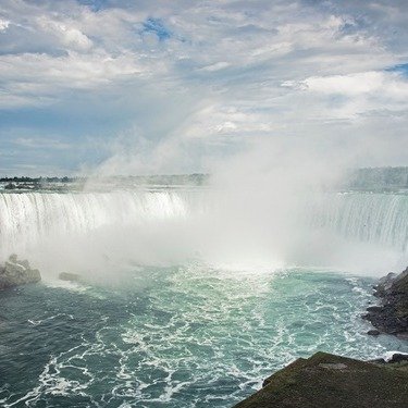 Stay at 2.5-Star Niagara Falls Hotel, ON. Includes Dining Credits and Activities.