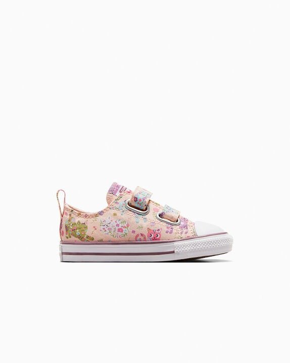 Chuck Taylor All Star Easy-On Floral Cat Print