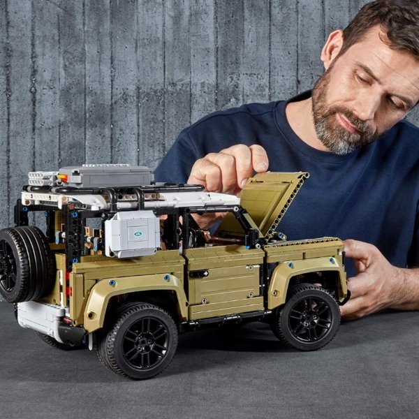 Amazon LEGO Technic Land Rover Defender 42110 Building Kit (2573 Pieces)