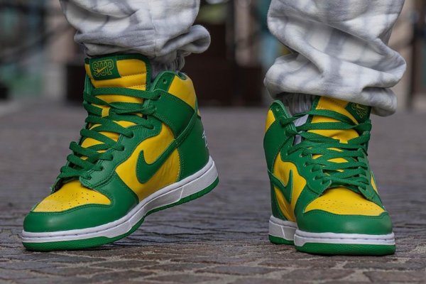 https___hk.hypebeast.com_files_2021_11_supreme-nike-by-any-means-brazil-dn3741-700-release-date-3.jpg