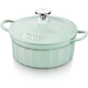 Amazon.com: Buydeem CP521 3 Quart Dutch Oven, Enameled Cast Iron Dutch Oven with Stylish Cupcake Design, Round French Oven, Perfect for Bread Baking and Serving, Cozy Greenish: Kitchen &amp; Dining