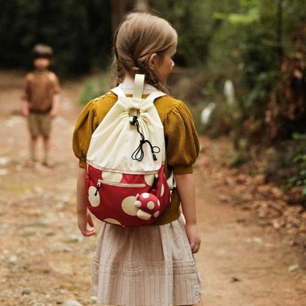 Zoy zoii Drawstring Bag for Kids, Mushroom Bag Gift for Girls Boys Sports Camping Outdoor Travel, Widened Shoulder Straps Adjustable Length