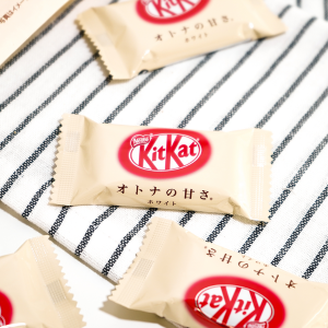 独家：亚米 限定款KitKat特卖，白巧克力、可可味都参加
