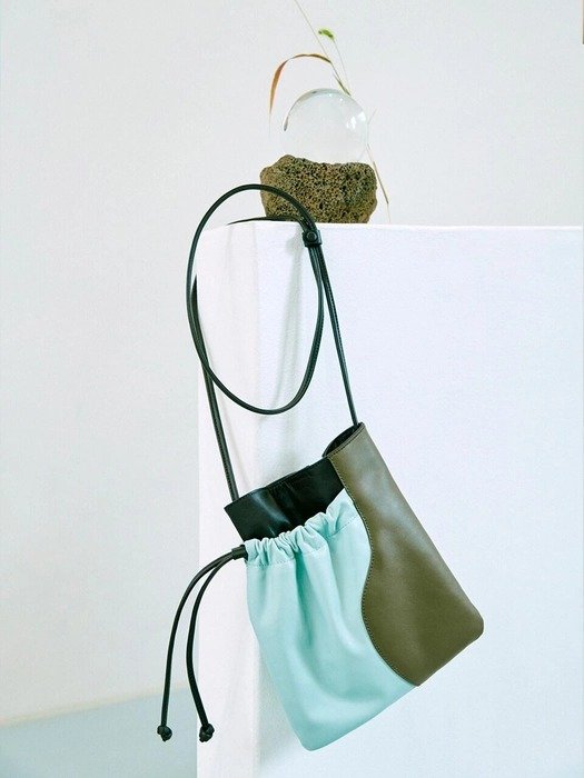 [FRONTROW X RECTO.] Color-block Curved String Bag
