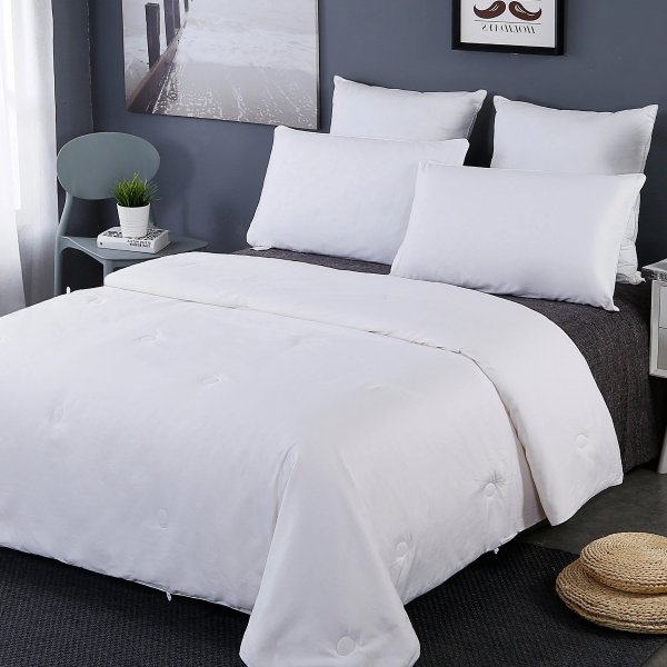 Cotton Covered Silk Comforter