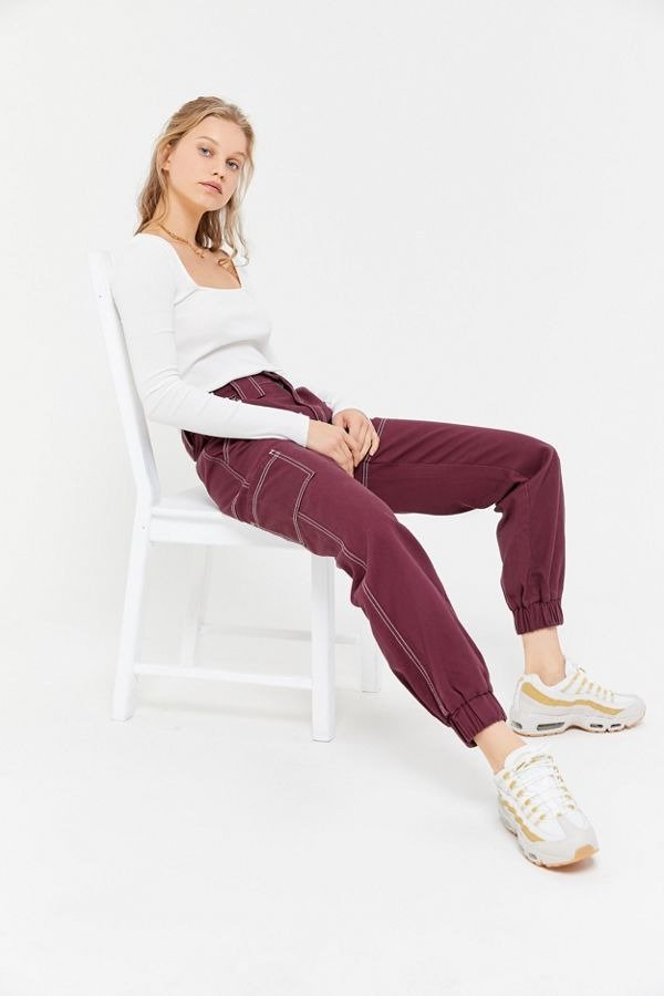 BDG High-Waisted Cargo Jogger Jean – Maroon