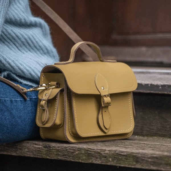 Traveller Bag with Side Pockets in Leather - Mead Matte