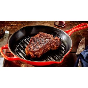 Le Creuset Signature Cast Iron Round Skillet Grill, 10-1/4-Inch, Cherry