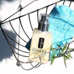 FREE 13-pc. Gift+ FREE full size Dramatically Different Moisturizing Lotion+ 125ml ($27 value) with any $85 purchase @ Clinique