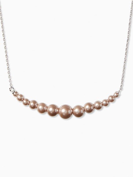 modern pearls necklace