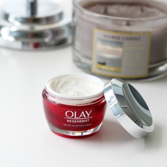 Anti-Aging Face Moisturizer Cream by Olay Regenerist, Micro-Sculpting & Fragrance-Free 1.7 Ounces (packaging may vary)