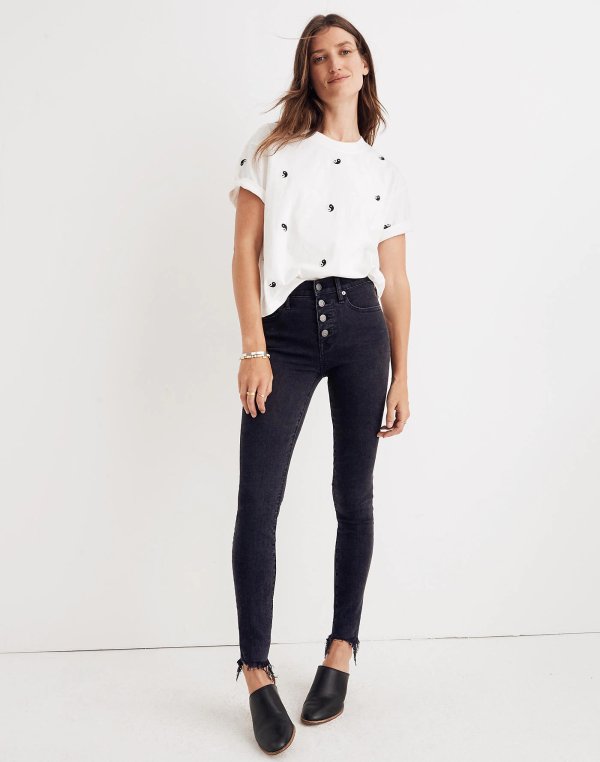 Petite 9" Mid-Rise Skinny Jeans in Berkeley Black: Button-Through Edition