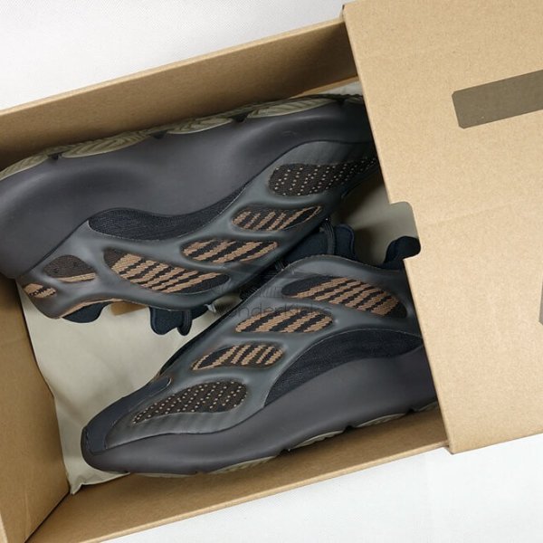 Yeezy 700 V3 "Clay Brown" - GY0189 - 2020