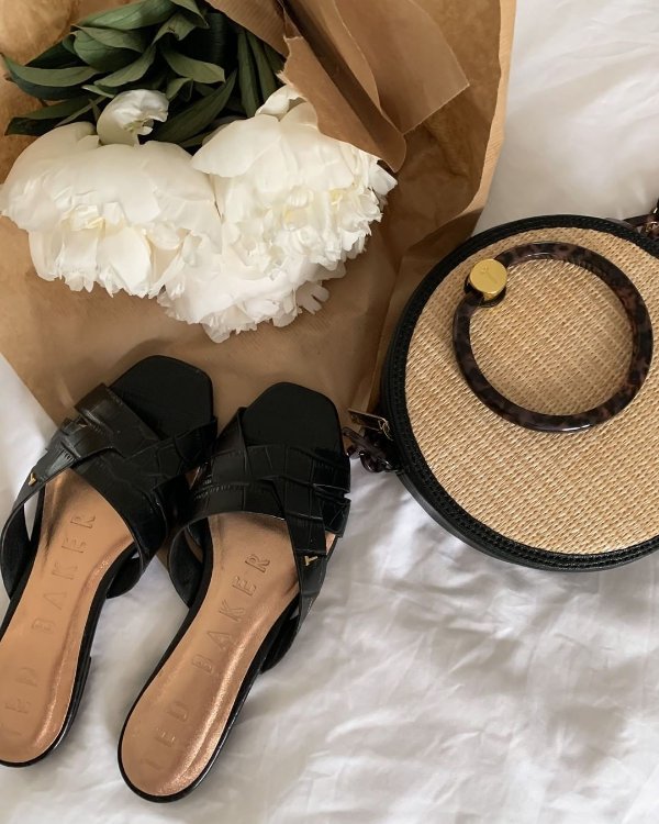 ted_baker_106235272_3149142441832039_8590470187914175117_n.jpg