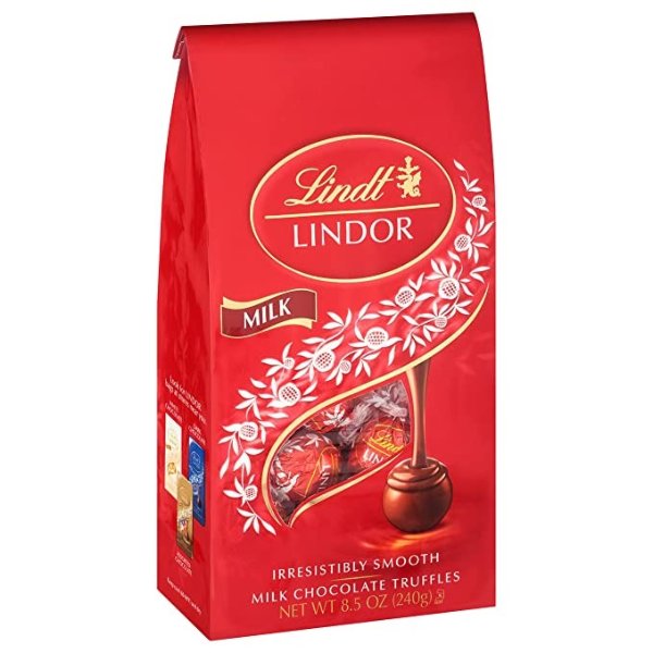 LINDOR Milk Chocolate Truffles, Milk Chocolate Candy with Smooth, Melting Truffle Center, Great for gift giving, 8.5 oz. Bag (6 Pack)