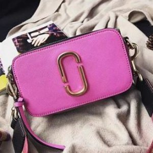 限今天：Marc Jacobs 美包热卖 收粉色相机包