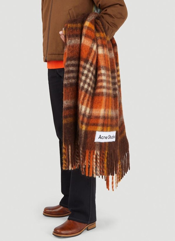Check Wool Logo Scarf in Brown