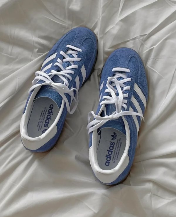 adidas gazelle运动鞋