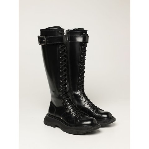 boot in brushed leather