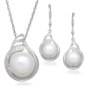 Select Pearl Jewelry @ Jewelry.com