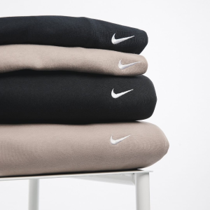 Nike官网 折扣区秋冬卫衣、外套多款降价 $26起