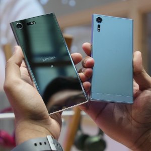 Sony Xperia XZs 64GB 双卡双待解锁版智能手机 - 蓝色或银色