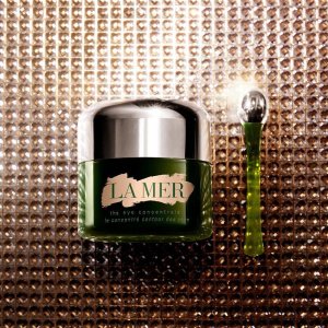 Select four deluxe samples and a cosmetic pouch  with THE EYE CONCENTRATE purchase  @ La Mer