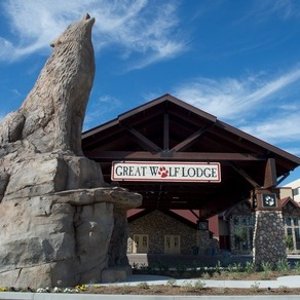 Stay with Daily Water Park Passes at Great Wolf Lodge Anaheim in Garden Grove, CA