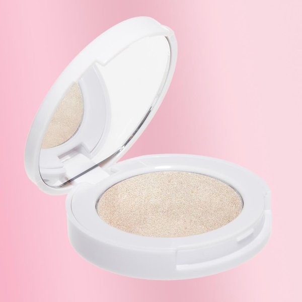Strobing Balm highlighter in shade bubbles
