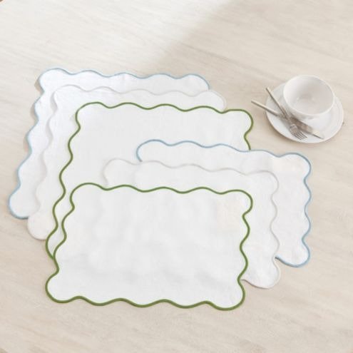 Maisie Scalloped Linen Placemats Set of 4