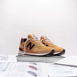 Up to 40% OffTillys New Balance
