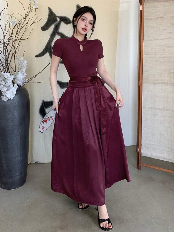 DAZY Women's New Chinese Style Mandarin Collar Short Sleeve Top And Pleated Skirt Set