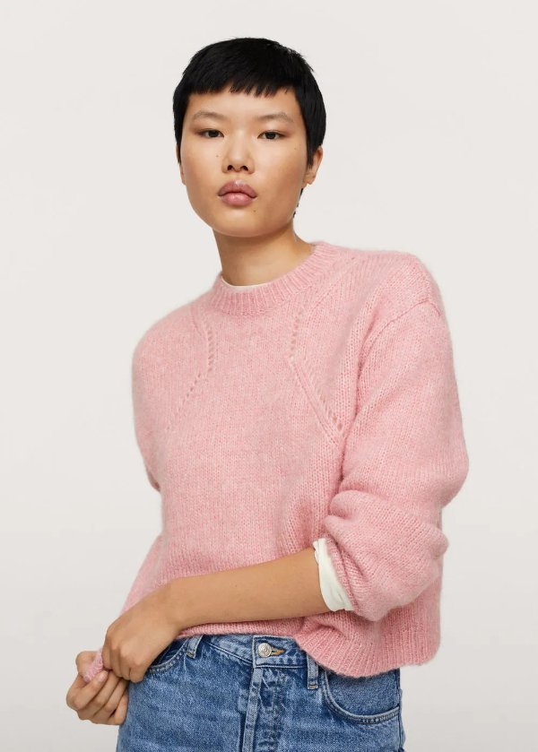 樱花粉毛衣