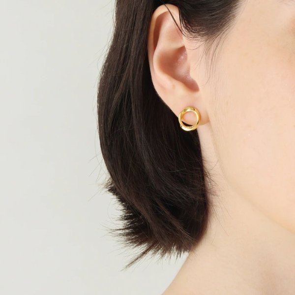 GIN 999 Gold Earrings | Chow Sang Sang Jewellery eShop
