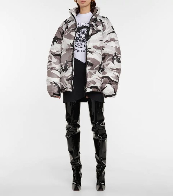 Camouflage down jacket